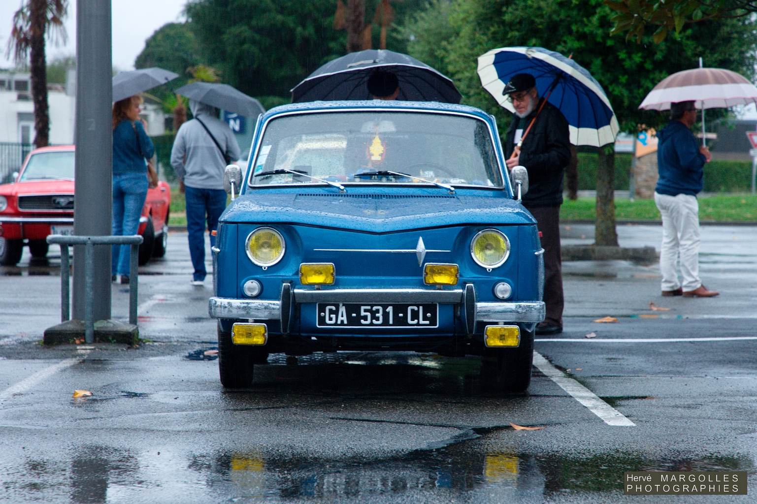 Renault 8 Major-06.jpg